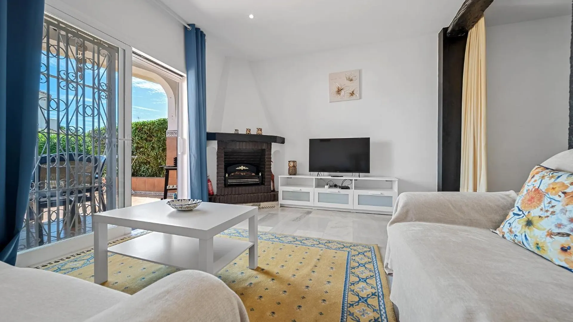 O07 Belindas Campanario - Townhouse Sitio de Calahonda 0*,  Spain